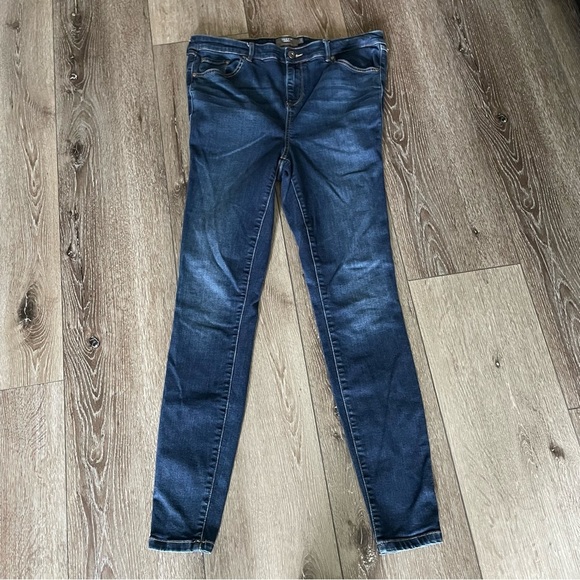 TORRID MidFit Super Skinny High-Rise Jean Size 14 XT - Picture 2 of 9